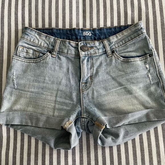 Urban Outfitters BDG Mid Rise Alexa Shorts Size 26 - Picture 3 of 5